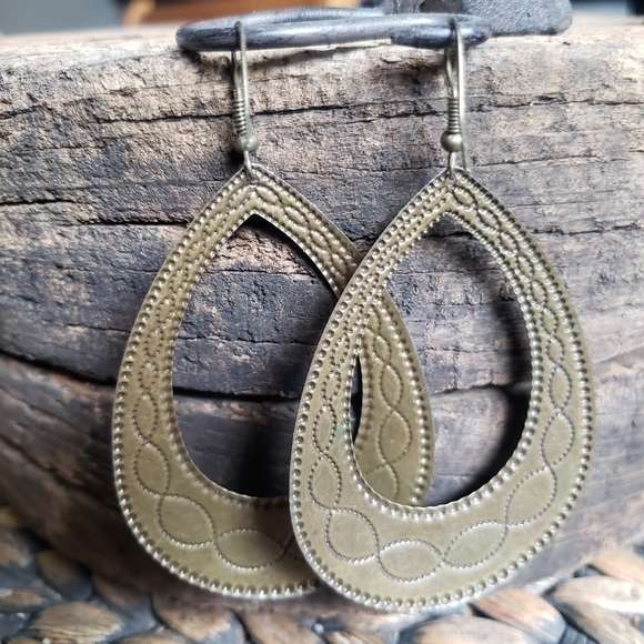 Vintage Colourful Enamel Earrings - Picture 3 of 8